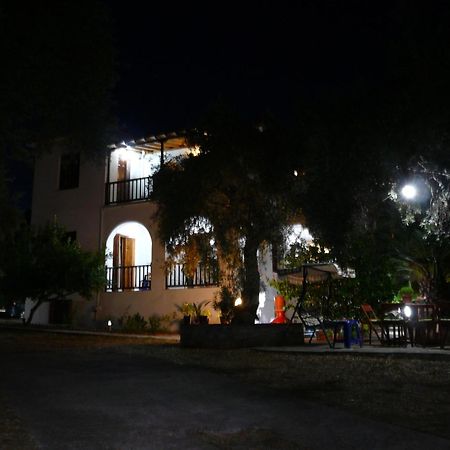 Liossis Rooms & Apartments Skopelos stad Exteriör bild