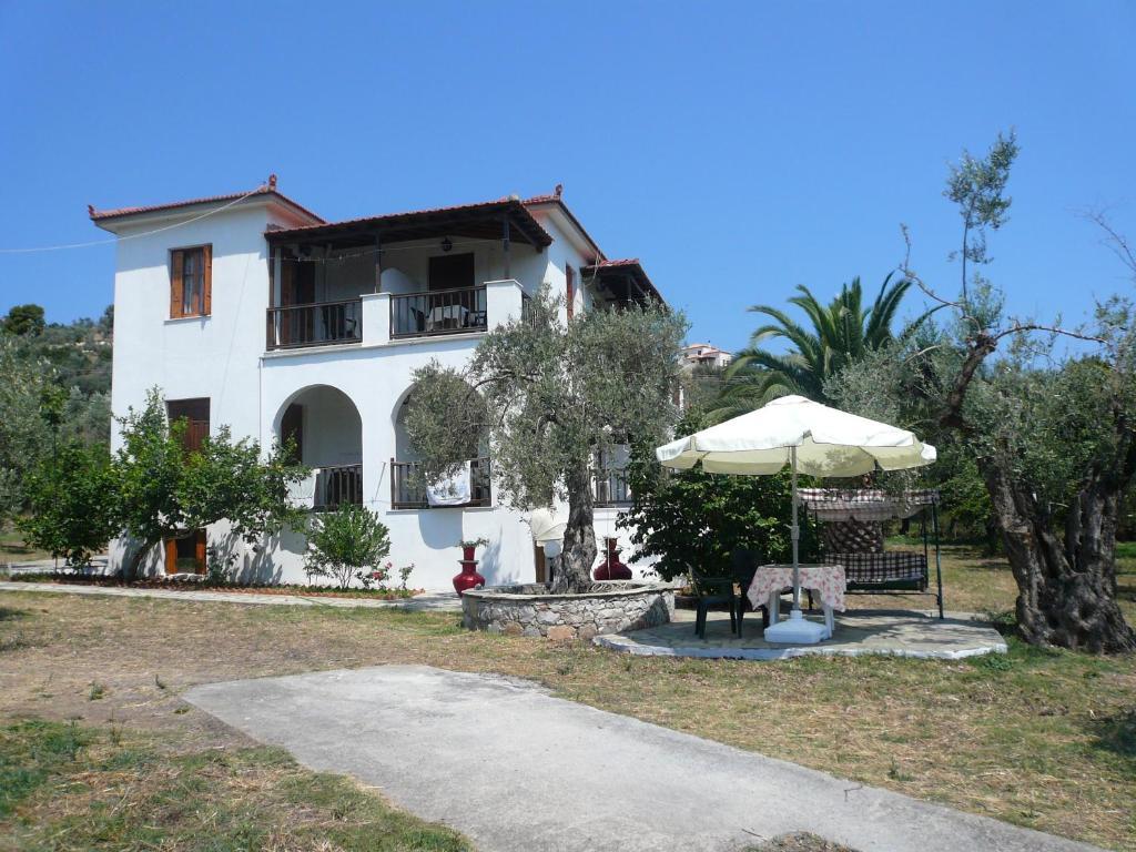 Liossis Rooms & Apartments Skopelos stad Exteriör bild